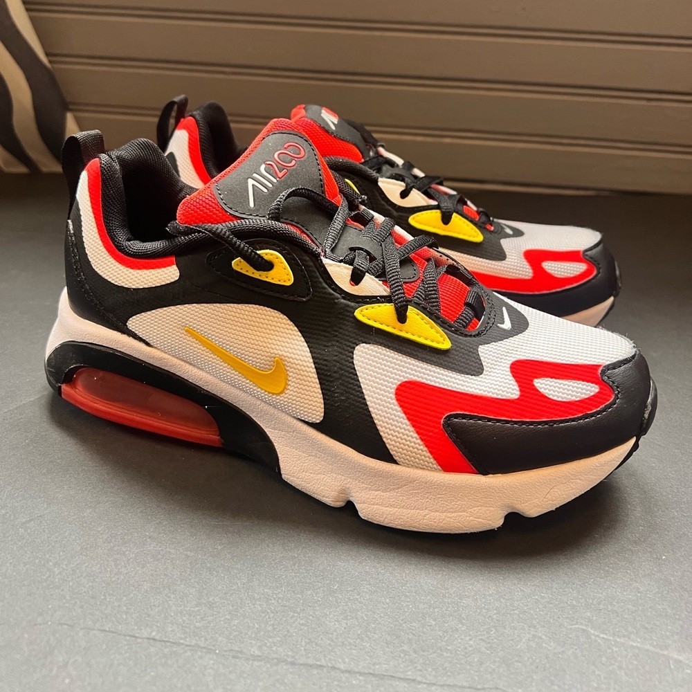 Nike Air Max 200 Low Size 5Y (GS) Kids Athletic Shoes